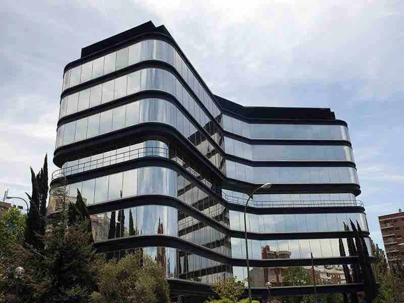 CNMV- Comisia Națională a Piețelor de Valori- avertizează influencerii care oferă consultanță fără să aibă cunoștințe financiare