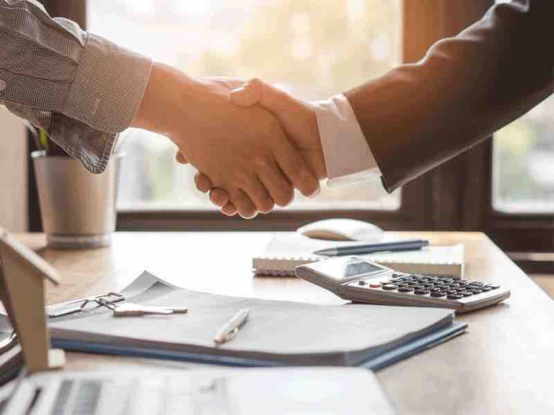 Înființarea unei societăți comerciale cu un partener străin