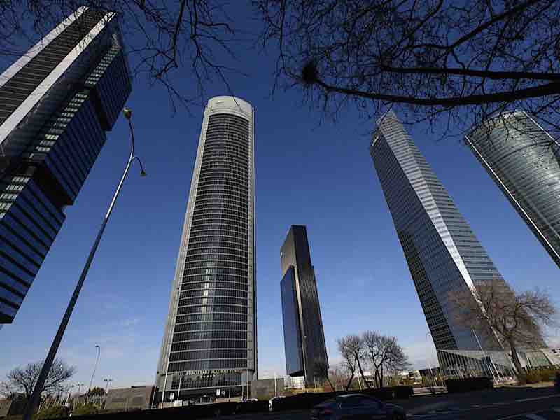 Spania, centru de operațiuni pentru afaceri și investiții 